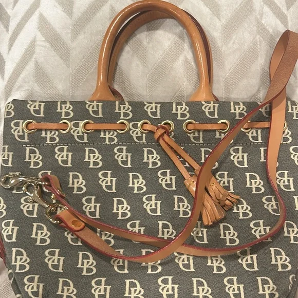 Dooney & Bourke DB canvas tassel bag - Picture 3 of 3